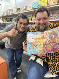 Guga Cidral e Guabiras em lançamento do Bê-á-bá do Ceará na Bienal Internacional do Livro do Ceará